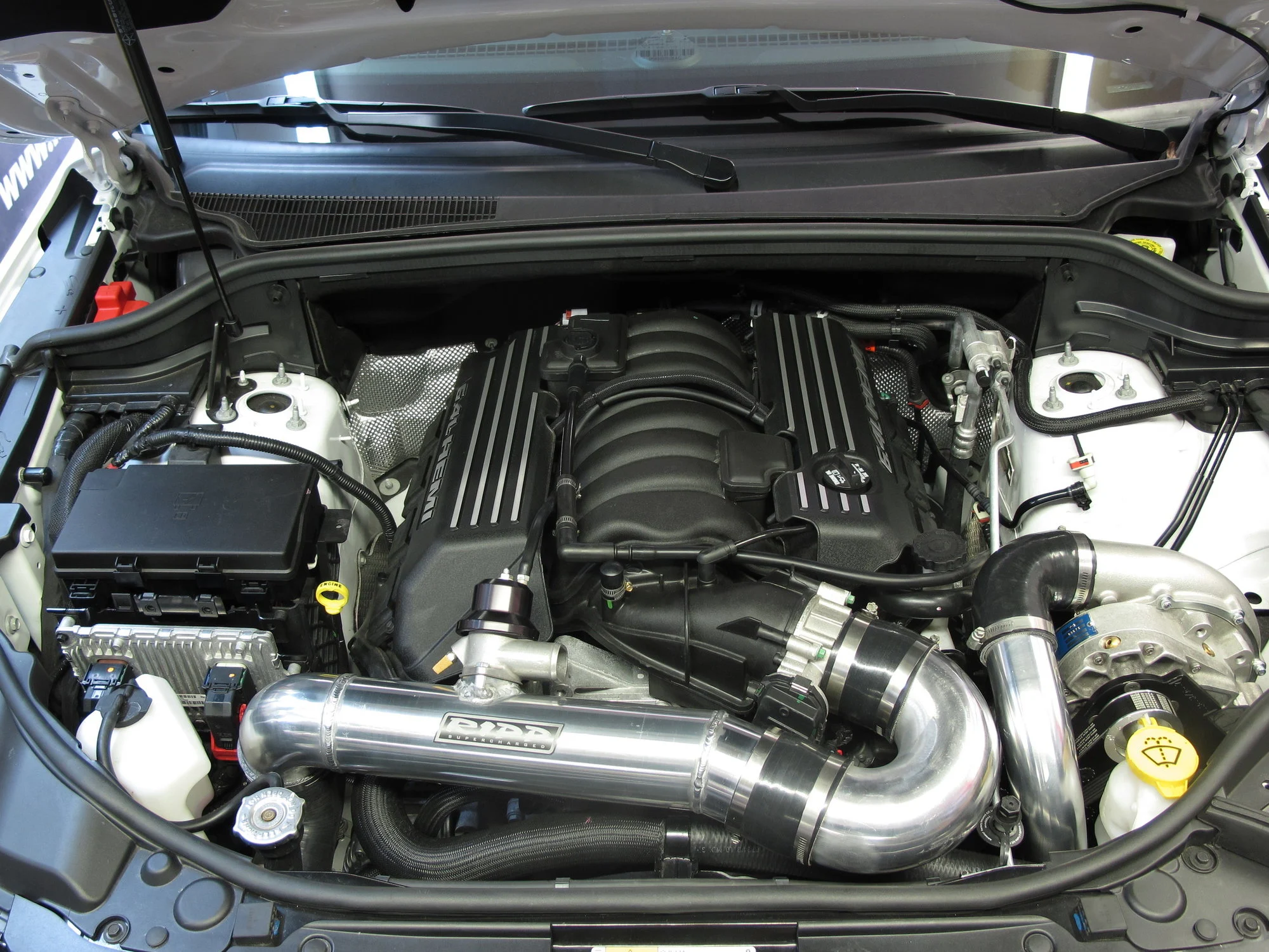 RIPP Superchargers 1114WK2SDS64 Supercharger Kit for 12-14 Jeep Grand Cherokee WK with 6.4L Hemi V-8 Engine