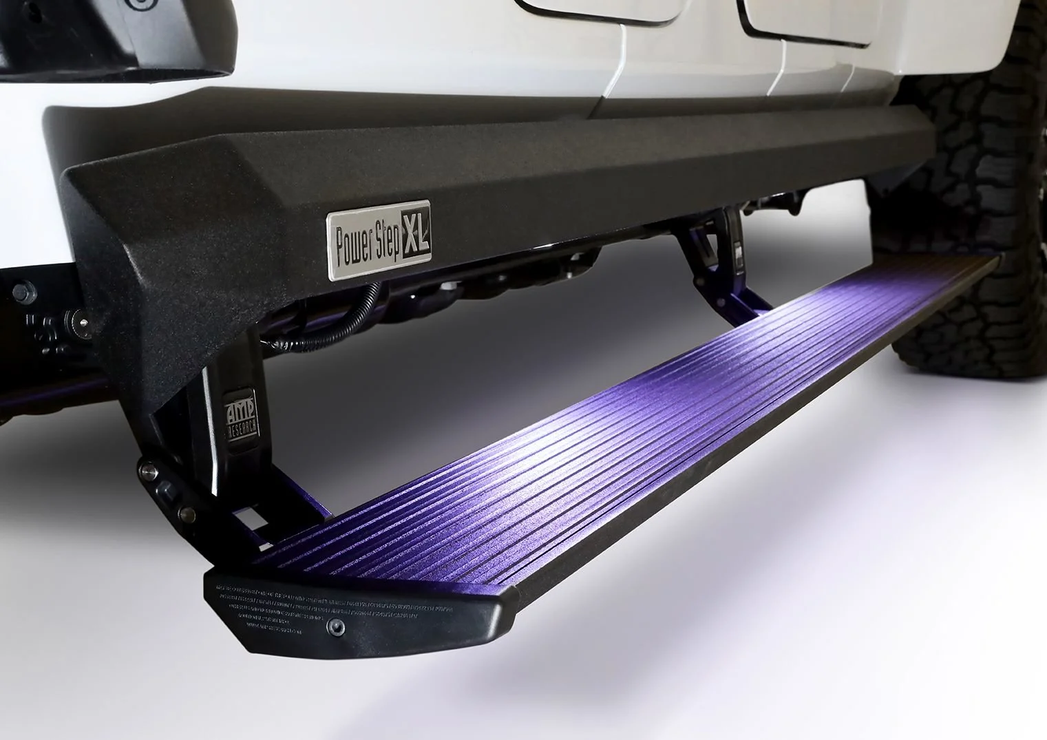 AMP Research 77135-01A PowerStep XL for 20-25 Jeep Gladiator JT