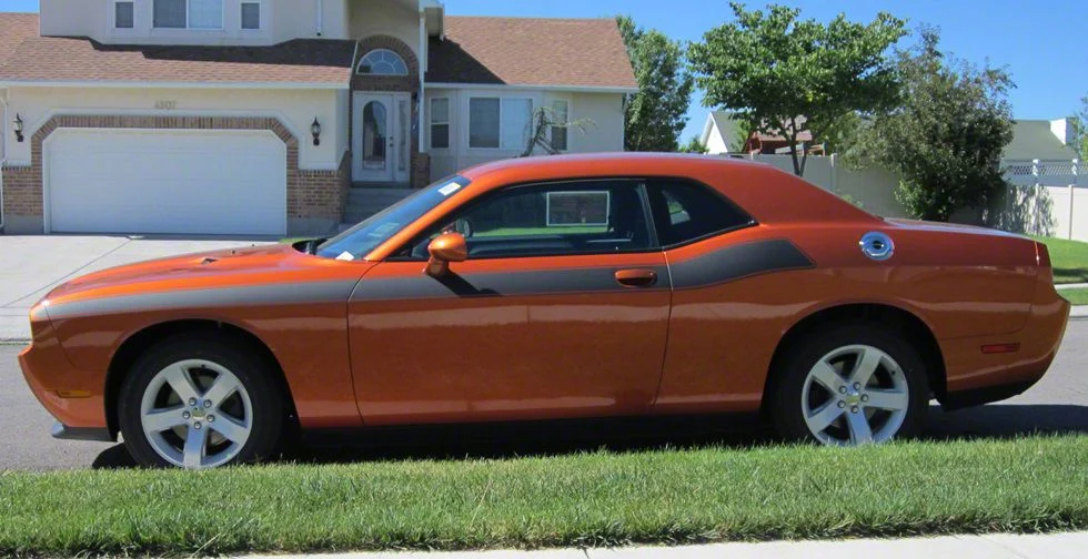 Side Stripes with Pinstripes; Gloss Black (11-14 Challenger)
