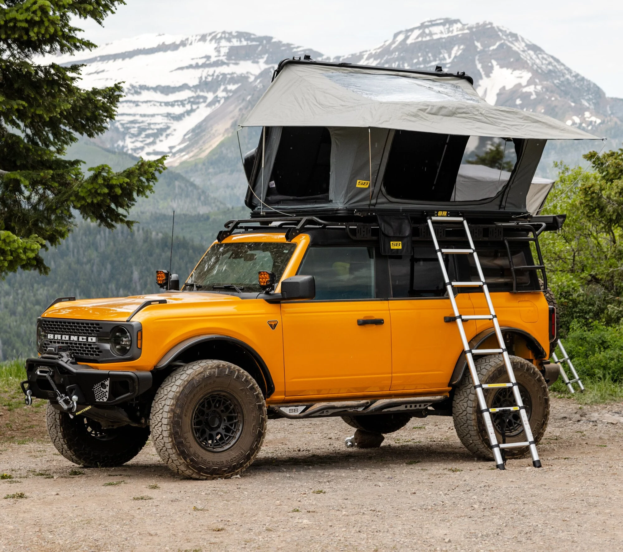 Smittybilt 2985 Aluminum Side Opening Roof Top Tent